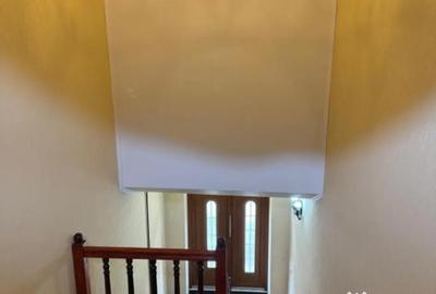 Casă cu 8 camere cu Teren 502 Mp în Castelul Peleș - 10