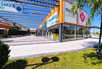 Spațiu comercial de închiriat Snagov Plaza, 250 mp - 750 mp, vizibilitate DN1 - 8