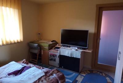 Casă cu 3 camere în Neagra - 2