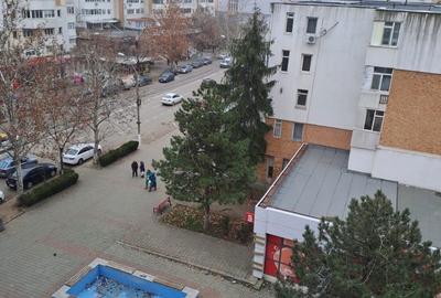 Apartament cu 3 camere decomandat în Central - 2