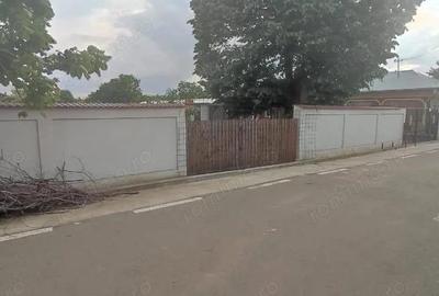 Casă cu 5 camere cu Teren 2500 Mp în Central - 8