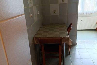 Casă cu 3 camere decomandat cu Teren 65 Mp în Central - 1