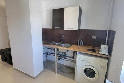 Apartament cu 2 camere decomandat în Micro 3 - 6