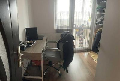 Apartament 4 camere, zona Tractorul - 3