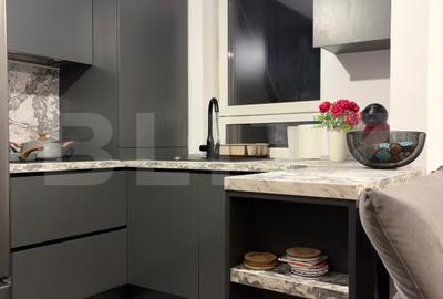 Penthouse cu 3 camere decomandat, mobilat în Tractorul - 7