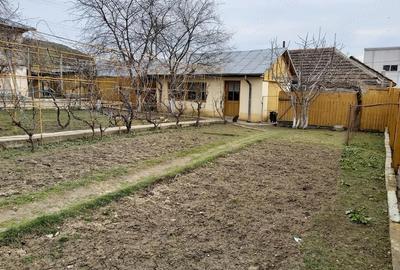 Casă cu 7 camere cu Teren 750 Mp în Central - 7