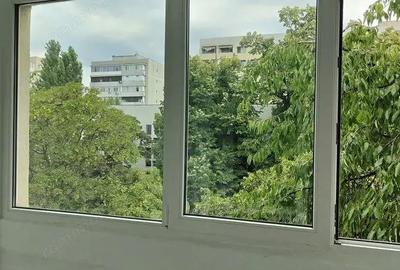 Vanzare apartament luminos de 2 camere in Titan-Lotru, pret negociabil - 2