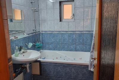 Apartament cu 3 camere decomandat în Mărăști - 2