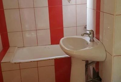 Apartament cu 4 camere decomandat în Olimpia-Stadion