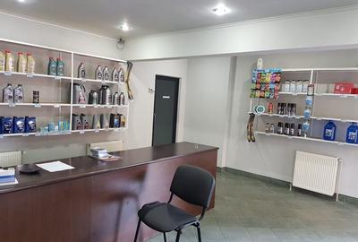 Spațiu comercial, de 40 mp, în Central - 8