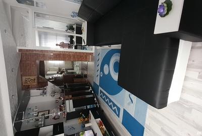 Vand apartament cu 3 camere in Petro?ani - 2