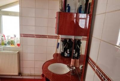 Casă individuală cu 4 camere cu Canalizare în CET - 11