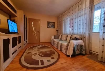 Apartament cu 3 camere semidecomandat în Titan - 5
