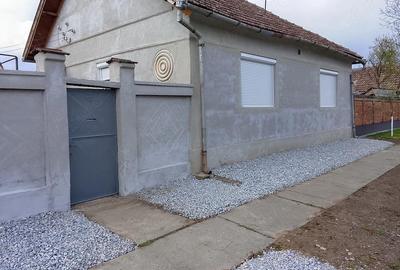 Casă cu 3 camere cu Teren 1347 Mp în Central - 1