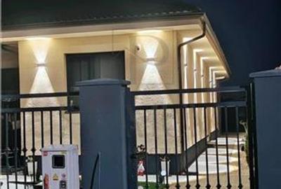 Duplex cu 3 camere cu Canalizare în Moșnița Veche - 1