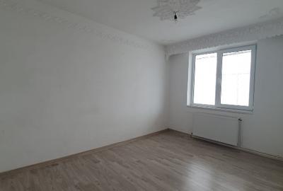 Apartament cu 3 camere decomandat în Central - 2