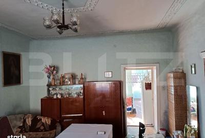 Casă cu 3 camere cu Teren 500 Mp în Central