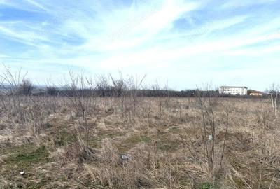 Teren de 3297 mp, în Central - 4