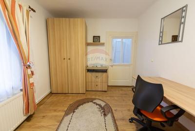 Casa individuala cocheta, 1 dormitor, renovata, Str. Lunga - Central Casa individuala cocheta, 1 dormitor, renovata, Str. Lunga - Central - 11