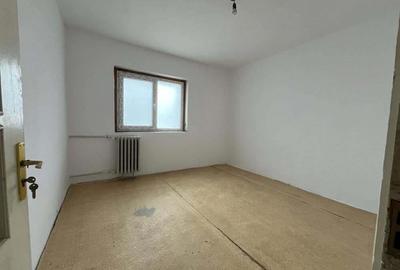 Apartament 2 camere etajul 4 cu POD SPITAL JUDETEAN TL Apartament 2 camere etajul 4 cu POD SPITAL JUDETEAN TL - 3