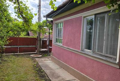 Casă cu 3 camere în Central