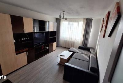 Apartament cu 3 camere decomandat în Podu Roș