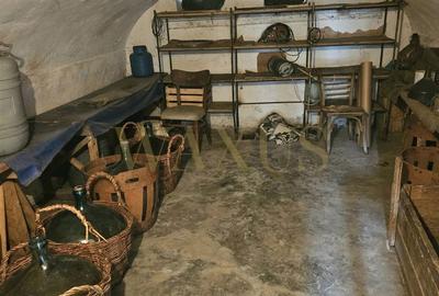 Casă cu 4 camere cu Canalizare în Central - 8