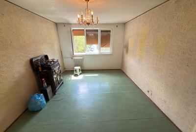 Apartament 3 camere, posibilitate centrala, bloc de 4 etaje, Aleea Giurgeni 6 - 8