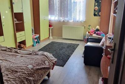Apartament cu 2 camere decomandat în Est - 1