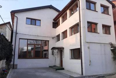 Vila noua P+1, 280mp construiti, zona Centrala, St - 400 mp cu 12 deschidere - 1