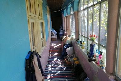 Casă cu 6 camere cu Teren 3000 Mp în Puieni - 1