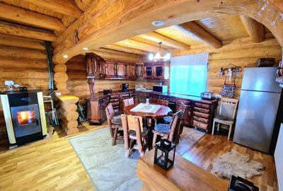 Cabana din lemn rotund, 140 mp utili, 1000mp teren - zona turistica Marisel - 4