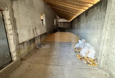 Spațiu comercial, de 356 mp, în Central - 4