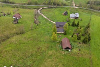 Teren de 1355 mp, în Fundata - 4