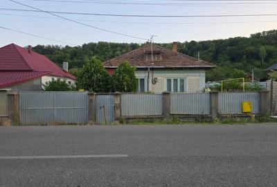 Casă cu 4 camere în Central - 2