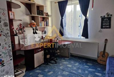 Casă cu 4 camere cu Teren 840 Mp în Central - 3