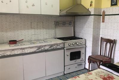 DECOMANDAT 3 CAMERE  | GRIVITEI - TUDOR VLADIMIRESCU - 8