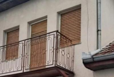 Casă cu 7 camere cu Teren 700 Mp în Central - 11