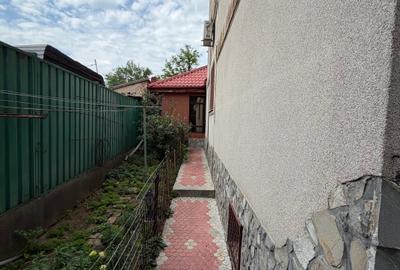 Casă cu 8 camere cu Canalizare în Colentina - 55