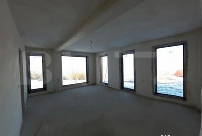 Casă cu 4 camere cu Teren 550 Mp în Central