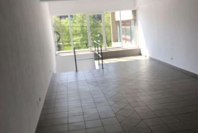 Spațiu comercial, de 60 mp, în Central - 5