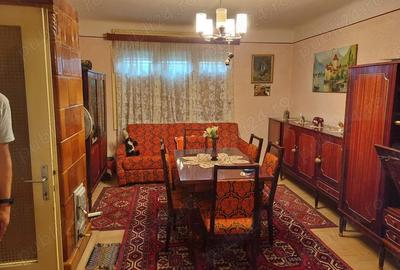 Casă cu 3 camere în Central - 1