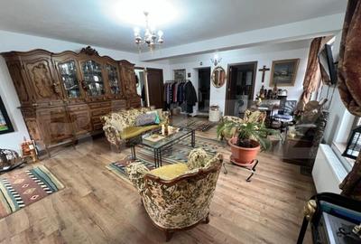 Pensiune de vanzare, 6 camere, 370 mp, zona Arcani - 2