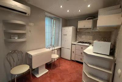 Apartament cu 2 camere decomandat în Vatra Luminoasă