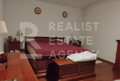 Casă individuală cu 9 camere cu Canalizare în Breazu - 4