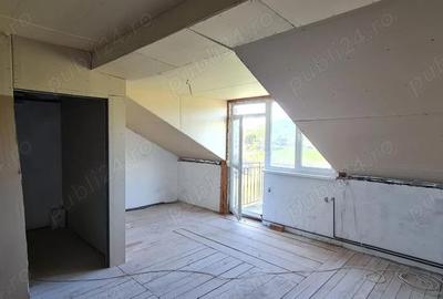 Casă cu 4 camere cu Teren 667 Mp în Poienița - 3