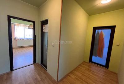 Lugoj, Vila P+2E+M , 656 Mp., Construiti, Posibilitate De Investitie, Zona 0 - 14