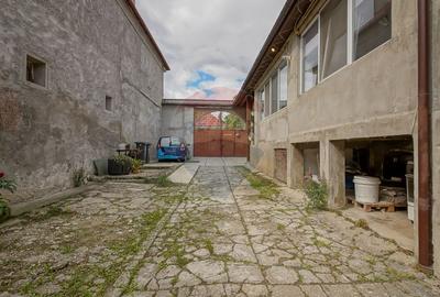 Casa spatioasa cu teren generos, in zona centrala a Sacelelor - 34