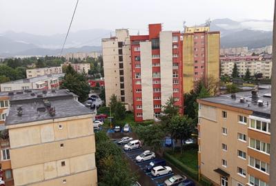 Inchiriez apartament 3 camere zona Florilor - 10