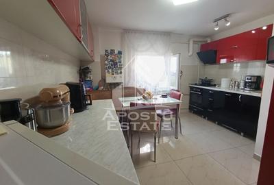 Apartament 4 camere, decomandat, 3 dormitoare, 2 bai, zona Fratelia. - 3